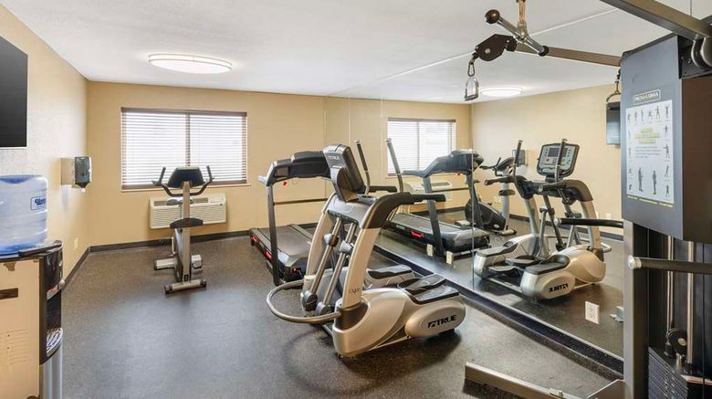 <b>Best Western St. Louis Inn Health</b>. Images powered by <a href="https://iceportal.shijigroup.com/" title="IcePortal" target="_blank">IcePortal</a>.