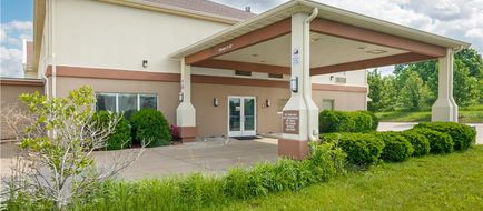 Best Western Teal Lake Inn Exterior