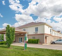 Best Western Teal Lake Inn Exterior