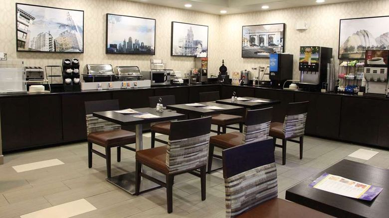 <b>Best Western Plus KC Airport-KCI East Restaurant</b>. Images powered by <a href="https://iceportal.shijigroup.com/" title="IcePortal" target="_blank">IcePortal</a>.