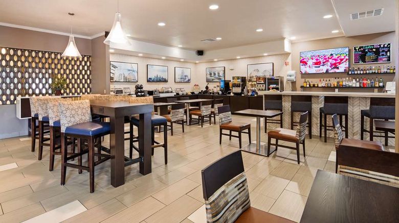 <b>Best Western Plus KC Airport-KCI East Restaurant</b>. Images powered by <a href="https://iceportal.shijigroup.com/" title="IcePortal" target="_blank">IcePortal</a>.