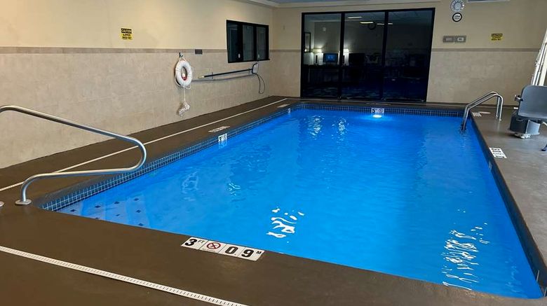 <b>Best Western Plus KC Airport-KCI East Pool</b>. Images powered by <a href="https://iceportal.shijigroup.com/" title="IcePortal" target="_blank">IcePortal</a>.