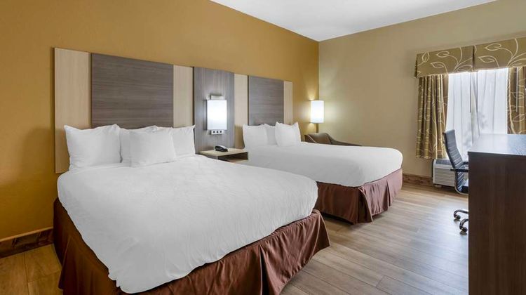 Best Western Plus Springfield Airprt Inn Room