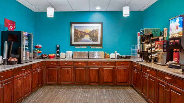 Best Western Plus Springfield Airprt Inn Restaurant
