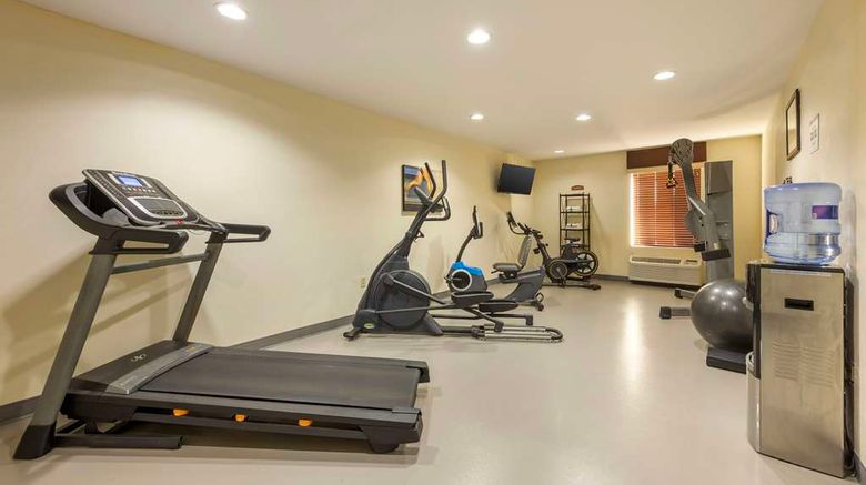 <b>Best Western Plus Sikeston Health</b>. Images powered by <a href="https://iceportal.shijigroup.com/" title="IcePortal" target="_blank">IcePortal</a>.
