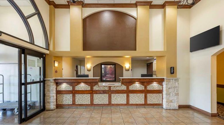 <b>Best Western Plus Sikeston Lobby</b>. Images powered by <a href="https://iceportal.shijigroup.com/" title="IcePortal" target="_blank">IcePortal</a>.