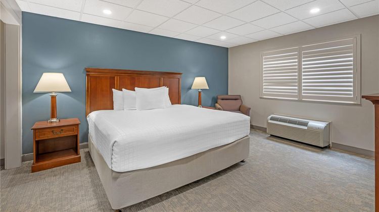 Best Western Plus Clocktower Inn Room