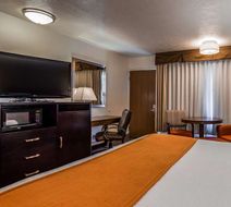 Best Western Paradise Inn Room