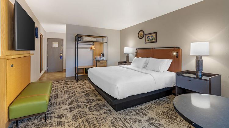 Best Western Plus GranTree Inn Room