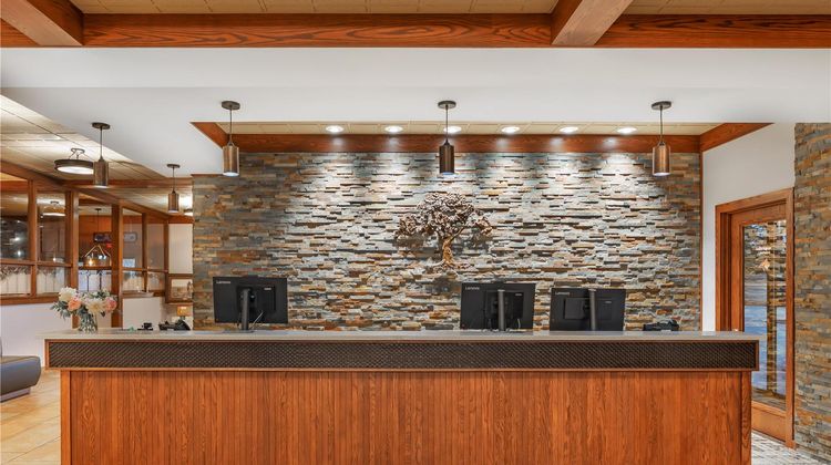 Best Western Plus GranTree Inn Lobby