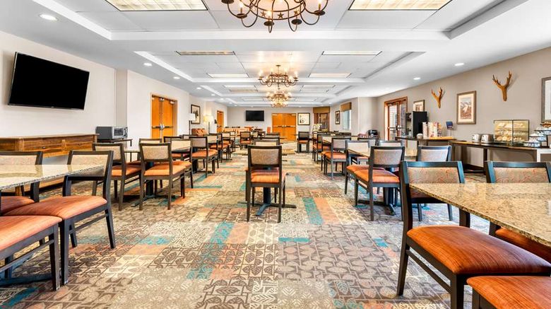 <b>Best Western Rocky Mountain Lodge Restaurant</b>. Images powered by <a href="https://iceportal.shijigroup.com/" title="IcePortal" target="_blank">IcePortal</a>.