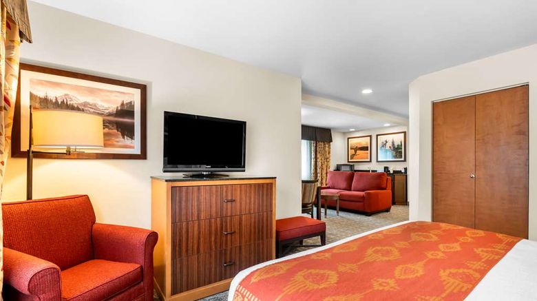 <b>Best Western Rocky Mountain Lodge Suite</b>. Images powered by <a href="https://iceportal.shijigroup.com/" title="IcePortal" target="_blank">IcePortal</a>.