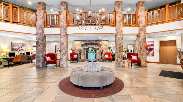 <b>Best Western Rocky Mountain Lodge Lobby</b>. Images powered by <a href="https://iceportal.shijigroup.com/" title="IcePortal" target="_blank">IcePortal</a>.