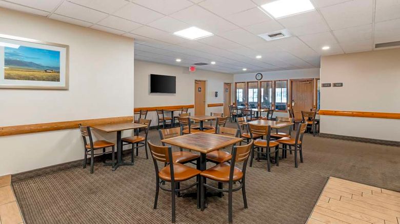 <b>Best Western Yellowstone Crossing Restaurant</b>. Images powered by <a href="https://iceportal.shijigroup.com/" title="IcePortal" target="_blank">IcePortal</a>.