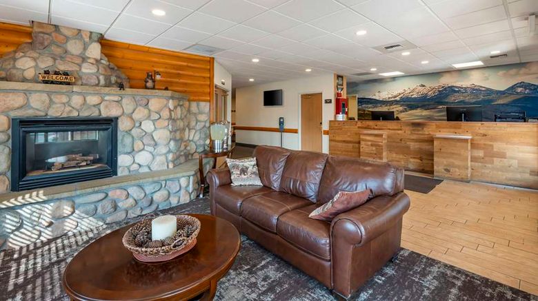 <b>Best Western Yellowstone Crossing Lobby</b>. Images powered by <a href="https://iceportal.shijigroup.com/" title="IcePortal" target="_blank">IcePortal</a>.