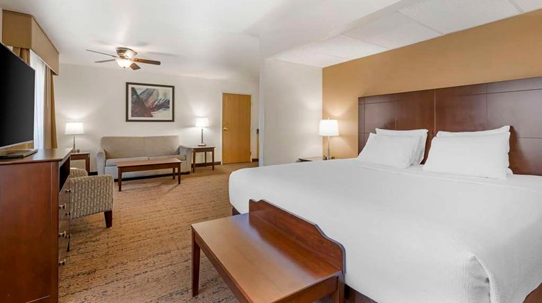<b>Best Western Yellowstone Crossing Room</b>. Images powered by <a href="https://iceportal.shijigroup.com/" title="IcePortal" target="_blank">IcePortal</a>.