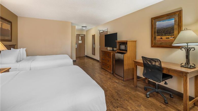 <b>Best Western Plus Kelly Inn & Suites Room</b>. Images powered by <a href="https://iceportal.shijigroup.com/" title="IcePortal" target="_blank">IcePortal</a>.