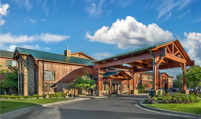 Best Western Plus Kelly Inn & Suites Exterior