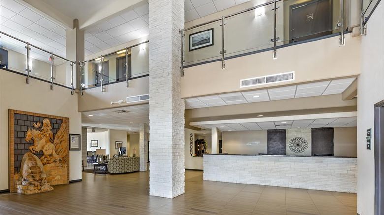 <b>Best Western Plus Havre Inn & Suites Lobby</b>. Images powered by <a href="https://iceportal.shijigroup.com/" title="IcePortal" target="_blank">IcePortal</a>.