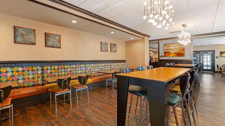<b>Best Western Plus Midwest Inn Restaurant</b>. Images powered by <a href="https://iceportal.shijigroup.com/" title="IcePortal" target="_blank">IcePortal</a>.