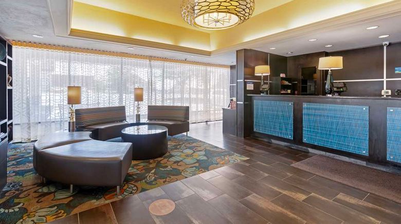<b>Best Western Plus Midwest Inn Lobby</b>. Images powered by <a href="https://iceportal.shijigroup.com/" title="IcePortal" target="_blank">IcePortal</a>.