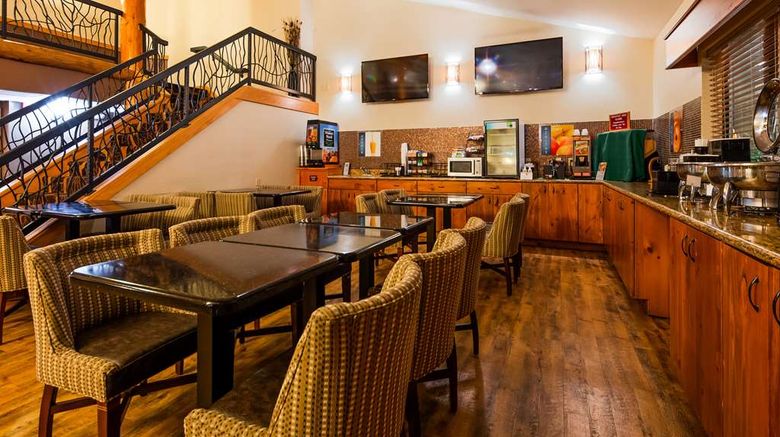<b>Best Western Plus Sidney Lodge Restaurant</b>. Images powered by <a href="https://iceportal.shijigroup.com/" title="IcePortal" target="_blank">IcePortal</a>.