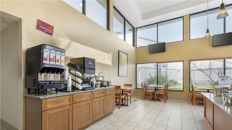 <b>Best Western Plus York Hotel & Conf Ctr Restaurant</b>. Images powered by <a href="https://iceportal.shijigroup.com/" title="IcePortal" target="_blank">IcePortal</a>.