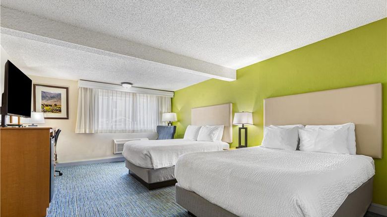<b>Best Western Hi-Desert Inn Suite</b>. Images powered by <a href="https://iceportal.shijigroup.com/" title="IcePortal" target="_blank">IcePortal</a>.