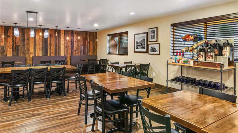 <b>Best Western Hi-Desert Inn Restaurant</b>. Images powered by <a href="https://iceportal.shijigroup.com/" title="IcePortal" target="_blank">IcePortal</a>.
