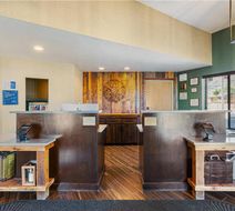 Best Western Hi-Desert Inn Lobby