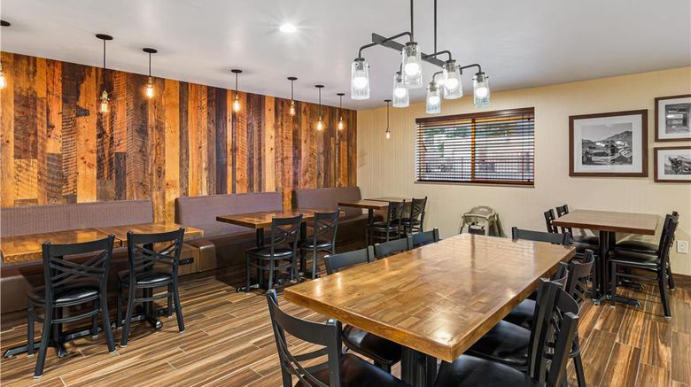 <b>Best Western Hi-Desert Inn Restaurant</b>. Images powered by <a href="https://iceportal.shijigroup.com/" title="IcePortal" target="_blank">IcePortal</a>.