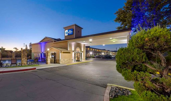 Best Western Fallon Inn and Suites Exterior