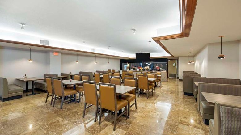 <b>Best Western Plus Henderson Hotel Restaurant</b>. Images powered by <a href="https://iceportal.shijigroup.com/" title="IcePortal" target="_blank">IcePortal</a>.