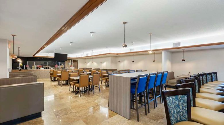 <b>Best Western Plus Henderson Hotel Restaurant</b>. Images powered by <a href="https://iceportal.shijigroup.com/" title="IcePortal" target="_blank">IcePortal</a>.