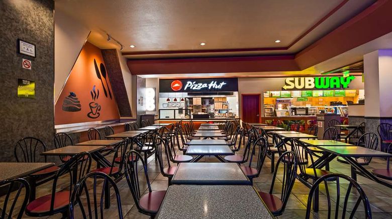 <b>Best Western Plus Casino Royale Restaurant</b>. Images powered by <a href="https://iceportal.shijigroup.com/" title="IcePortal" target="_blank">IcePortal</a>.