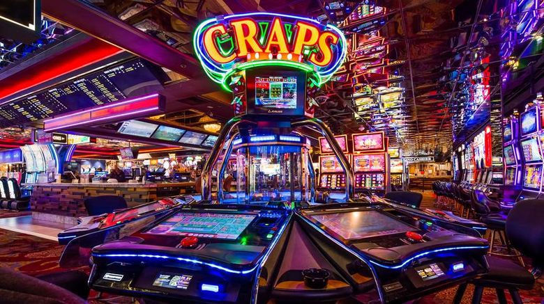 Vegas Plus Casino Exterior