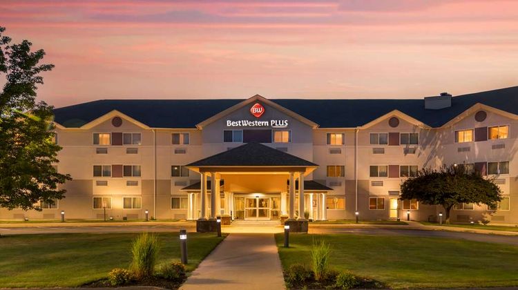 Best Western Plus Executive Court Inn Exterior