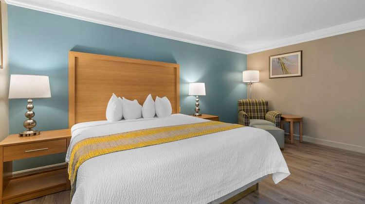 Best Western Plus Executive Court Inn Room