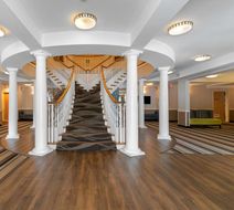 Best Western Plus Executive Court Inn Lobby