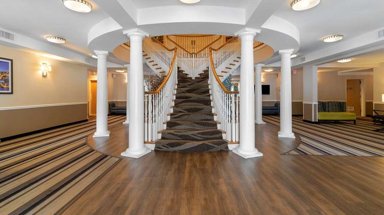 Best Western Plus Executive Court Inn Lobby