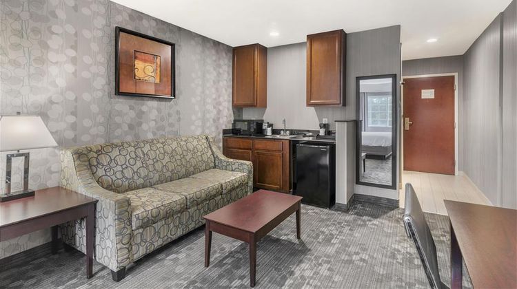 Best Western Concord Inn & Suites Room