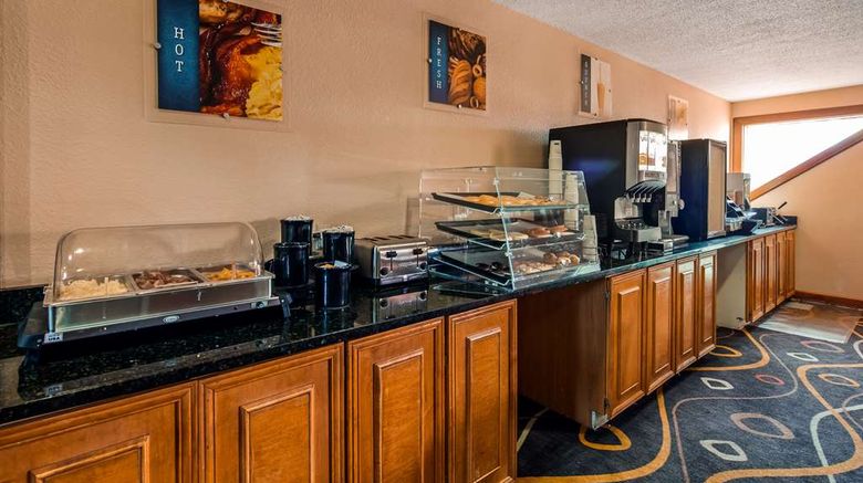 <b>Best Western White Mountain Resort Restaurant</b>. Images powered by <a href="https://iceportal.shijigroup.com/" title="IcePortal" target="_blank">IcePortal</a>.