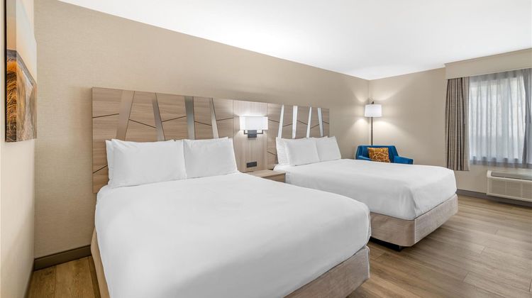 Best Western Plus The Inn at Hampton Room