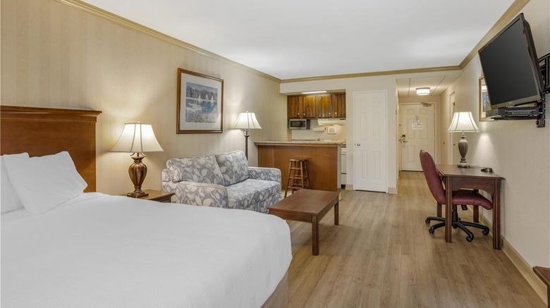 <b>Best Western Plus Morristown Inn Room</b>. Images powered by <a href="https://iceportal.shijigroup.com/" title="IcePortal" target="_blank">IcePortal</a>.