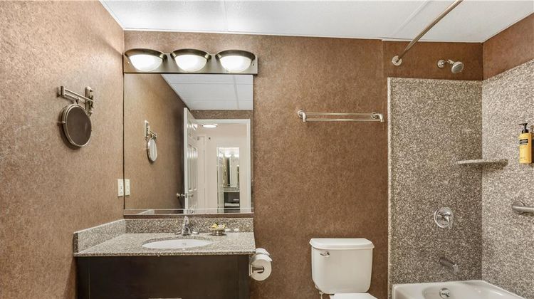 Best Western Plus Morristown Inn Room
