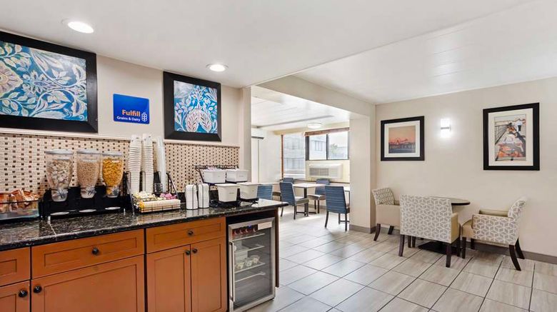 <b>Best Western Atlantic City Hotel Restaurant</b>. Images powered by <a href="https://iceportal.shijigroup.com/" title="IcePortal" target="_blank">IcePortal</a>.