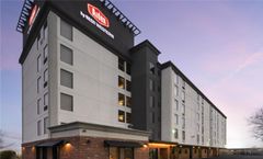 Aiden by Best Western Newark Airport