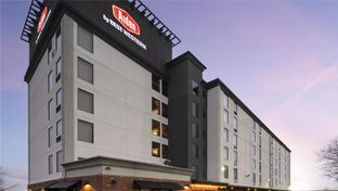 Aiden by Best Western Newark Airport