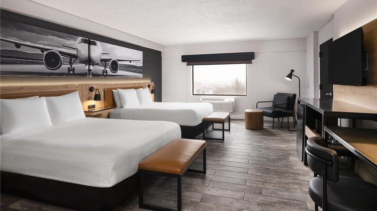 Aiden by Best Western Newark Airport Room