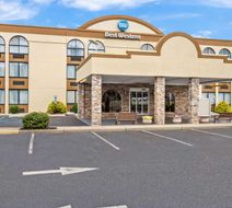 Best Western Hazlet Inn Exterior
